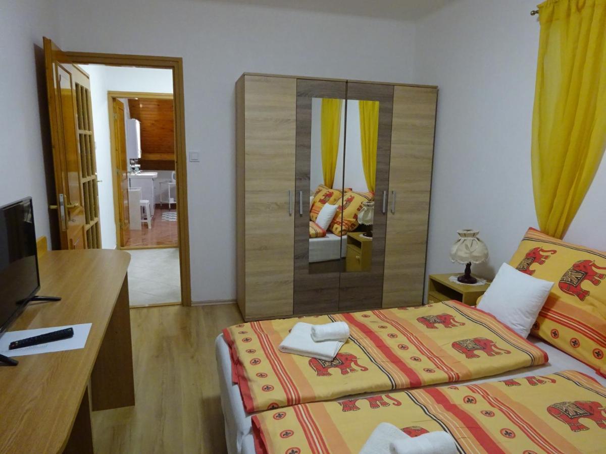 Era Apartman Apartment Harkany Exterior photo